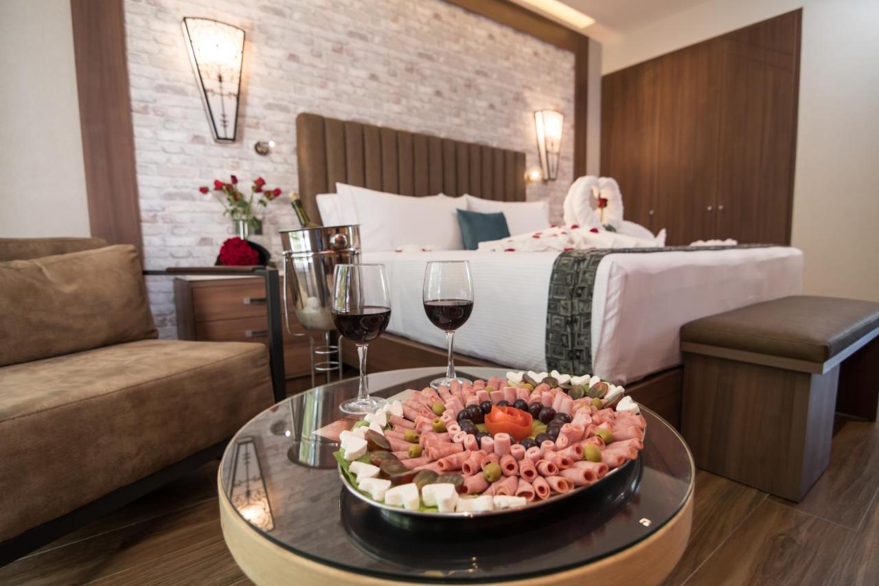 Hotel Ronda Minerva غوادالاجارا المظهر الخارجي الصورة