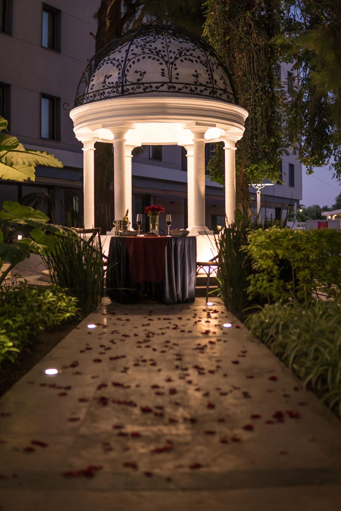 Hotel Ronda Minerva غوادالاجارا المظهر الخارجي الصورة