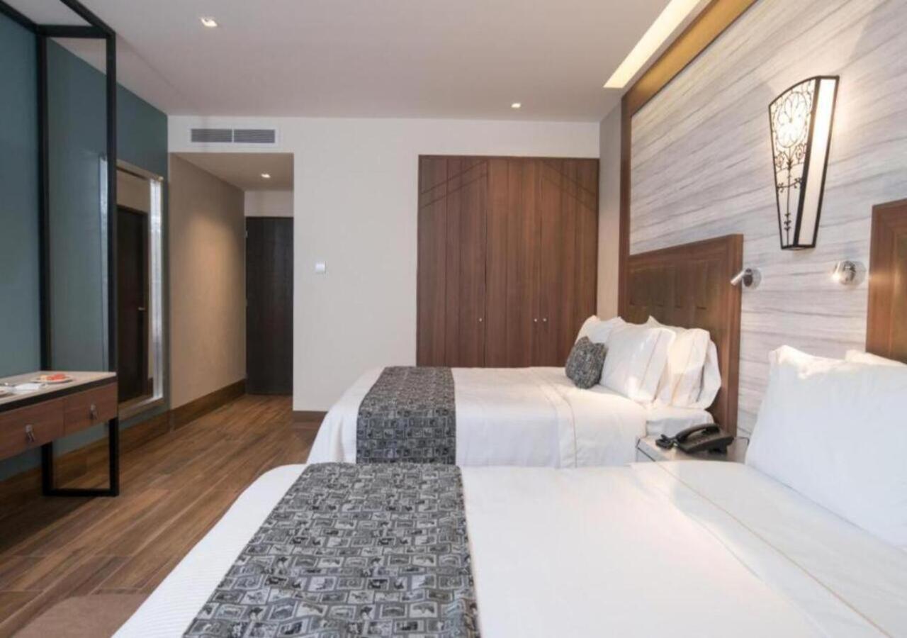 Hotel Ronda Minerva غوادالاجارا المظهر الخارجي الصورة