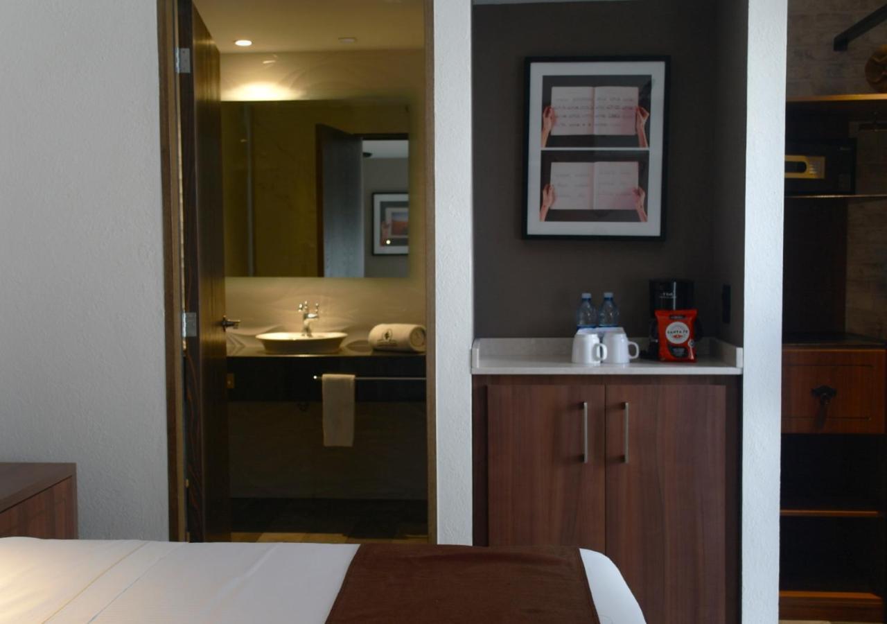 Hotel Ronda Minerva غوادالاجارا المظهر الخارجي الصورة